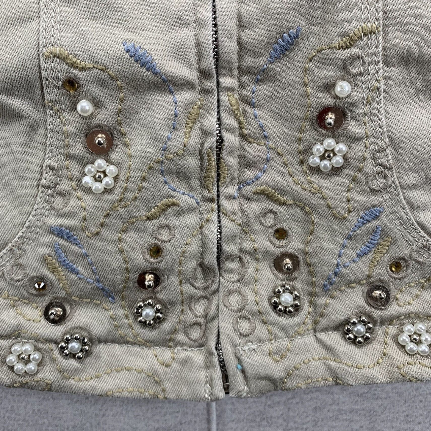 Vintage VINTAGE Ameri Mode Women's Jean Jacket Casual Western Style Full Zip Rhinestones Pockets Size S Beige Denim Size 28" / US 6 / IT 42 - 5 Thumbnail