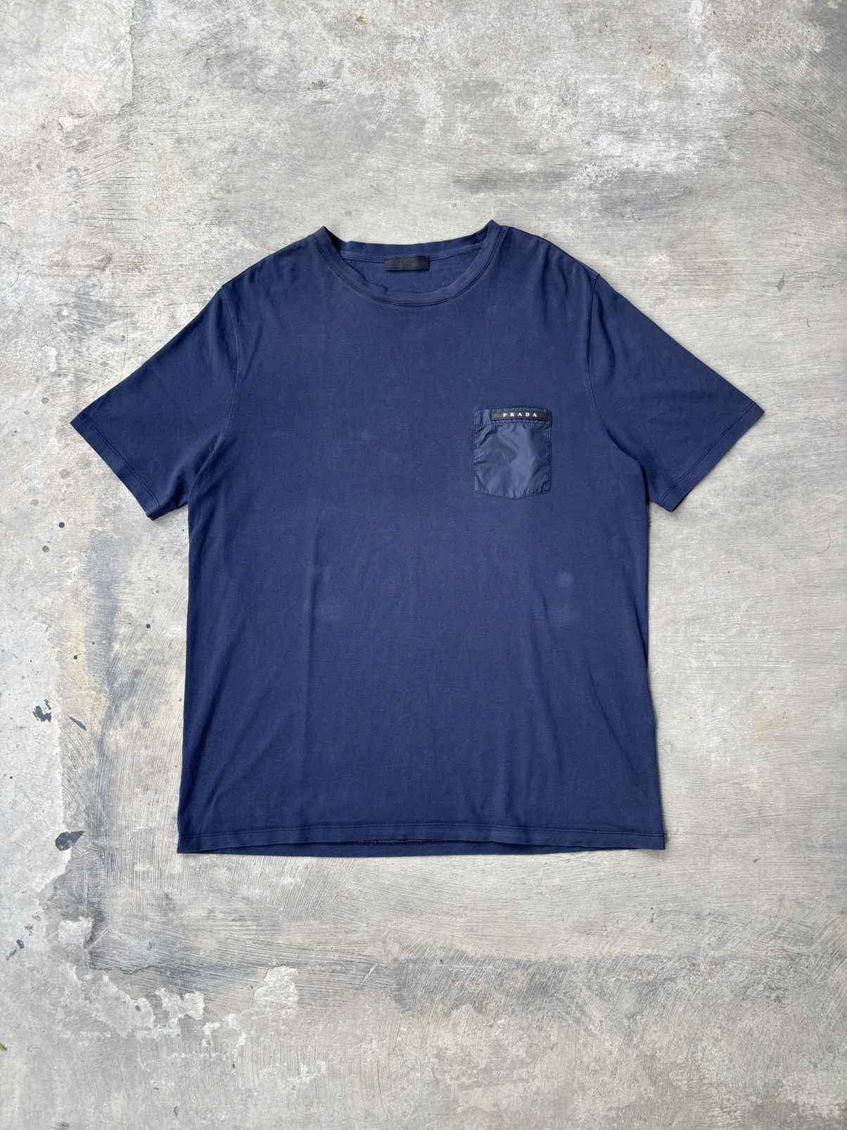 Prada Prada Milano Tab Logo Nylon Pocket Shoulder T-Shirt Navy Size US XL / EU 56 / 4 - 1 Thumbnail