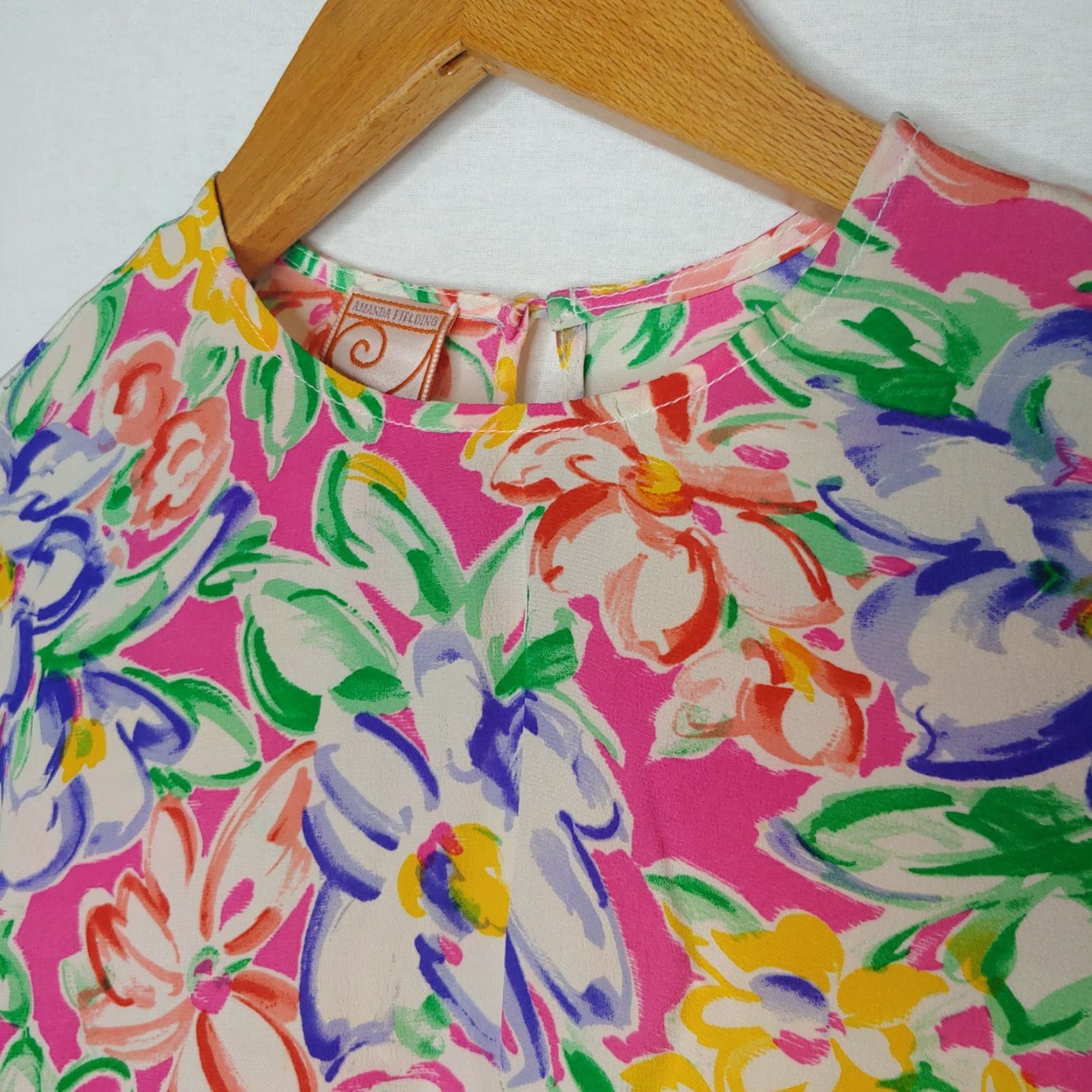 Pinko VINTAGE Amanda Fielding Silk Blouse Short Sleeve Womens Size 10 Pink Floral Size L / US 10 / IT 46 - 3 Thumbnail