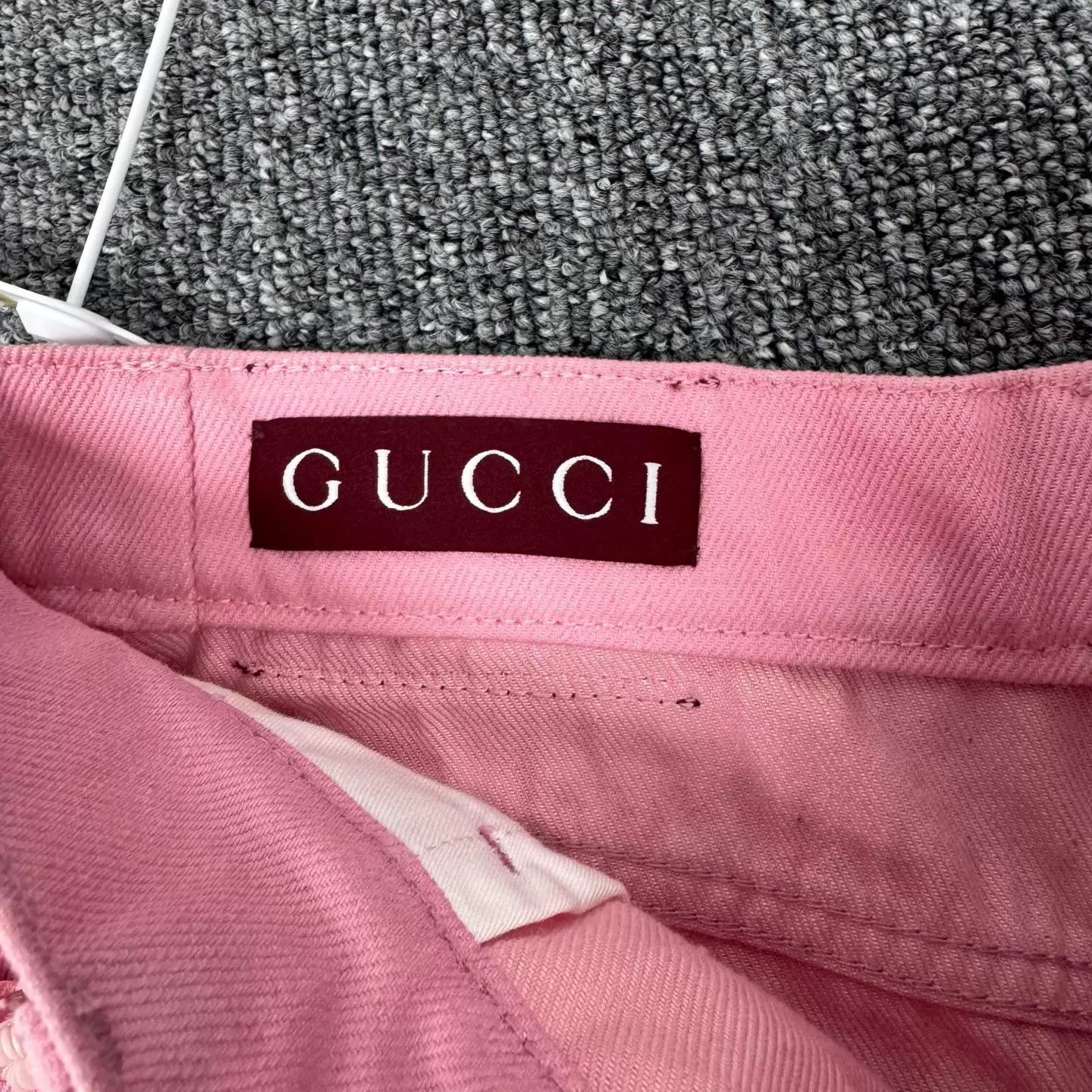 Gucci Gucci New Pink Crystal Flower Trim Denim Shorts 25 Size 25" / US 0 / IT 36 - 4 Thumbnail