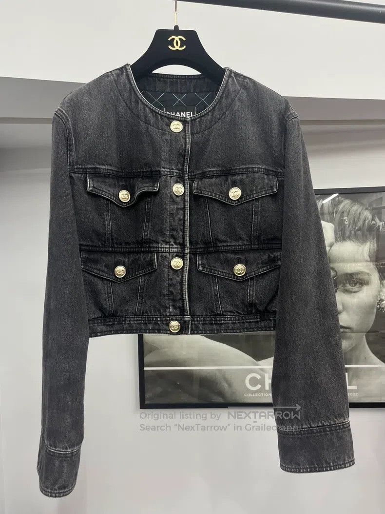 Chanel Chanel Black short four-pocket cotton denim jacket Size XS / US 0-2 / IT 36-38 - 1 Thumbnail