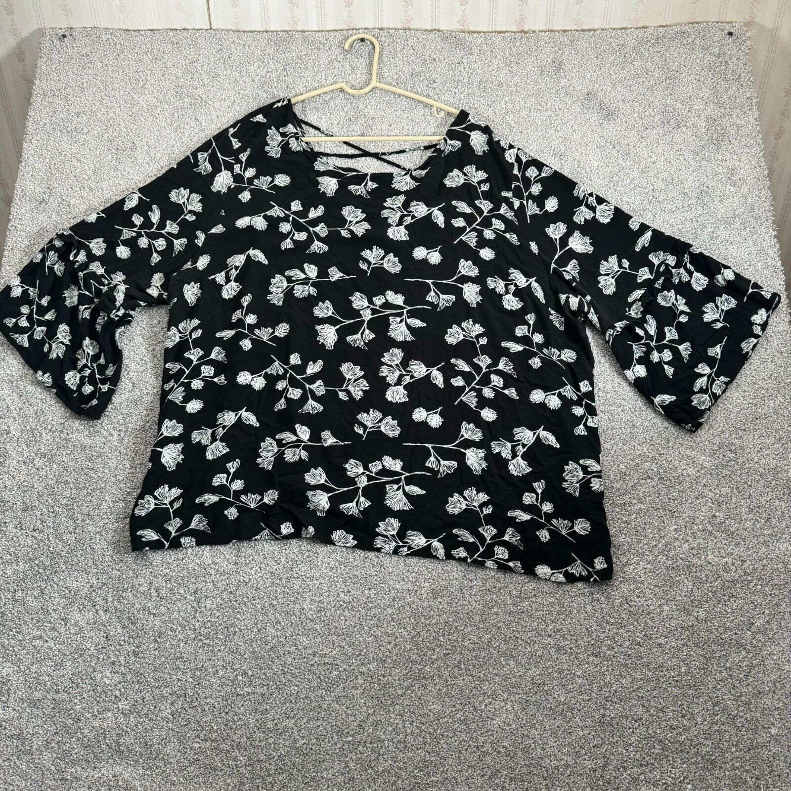 Other Ava & Viv Top 4X Plus Whimsigoth Flowy Floral Crisscross Size 4XL / US 24-26 - 1 Thumbnail