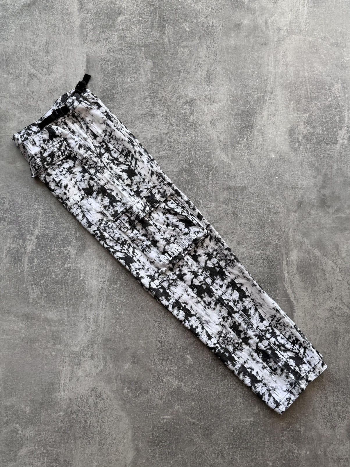 Pleasures Pleasures Cargo TV Static Print Pants Size US 34 / EU 50 - 2 Thumbnail