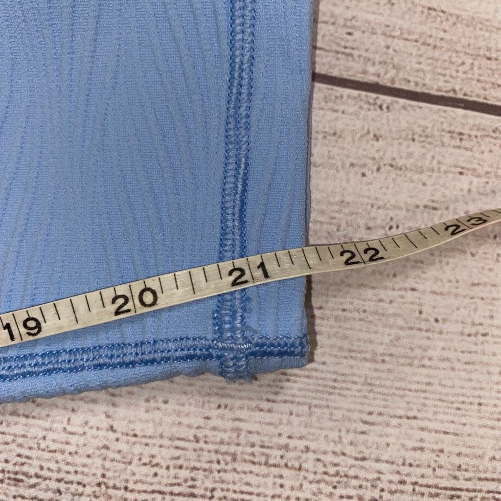 Other Calia by Carrie underwood Capri leggings light blue sz Med w Size 30" / US 8 / IT 44 - 9 Thumbnail