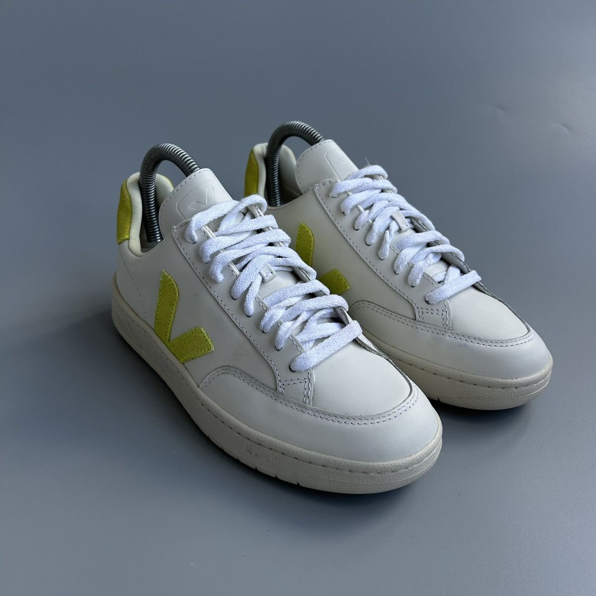 Veja Veja V-12 Leather Low Top Sneakers Shoes y2k premiata vibe Size US 6 / IT 36 - 6 Thumbnail