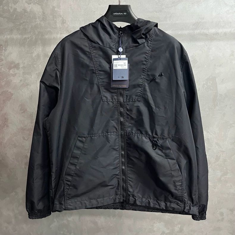 Louis Vuitton louis vuitton Black solid reversible nylon jacket Size US L / EU 52-54 / 3 - 1 Thumbnail
