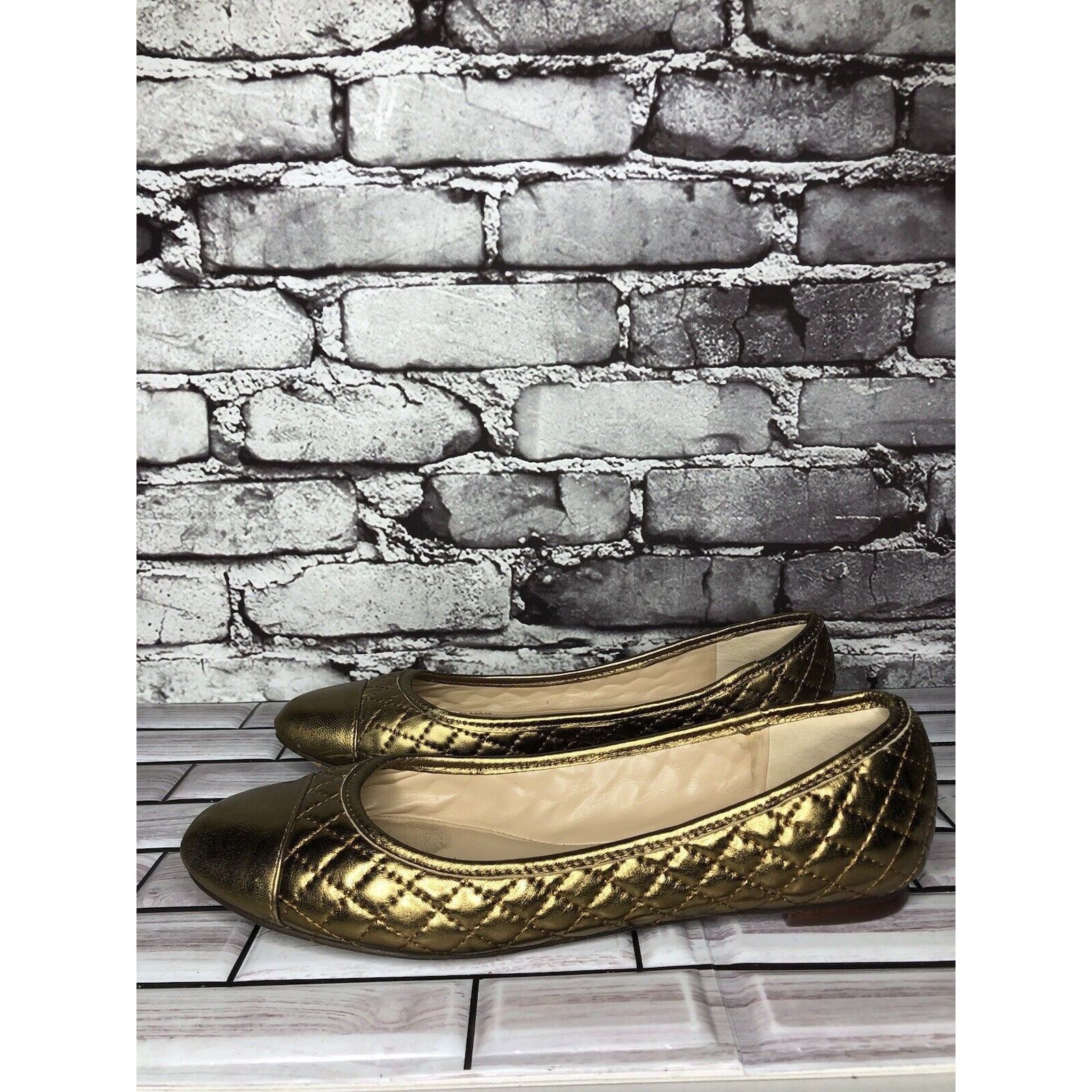 Vince Camuto Vince Camuto Metallic Gold Leather Quilted Ballet Flats Shoe Size US 9.5 / IT 39.5 - 14 Thumbnail