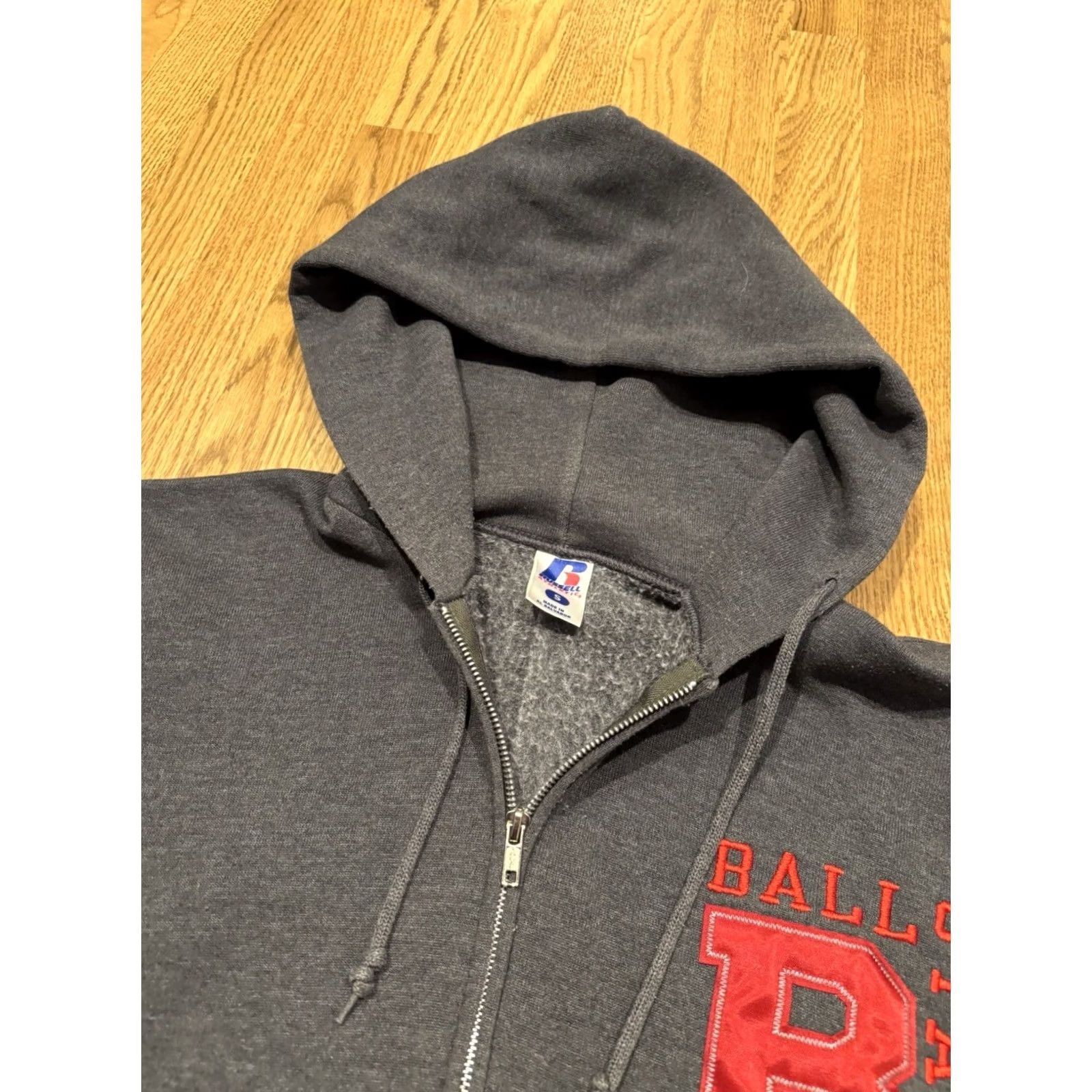 Vintage VINTAGE Russell Hoodie Sweatshirt Shirt University Gray Full Zip Men’s S Pocketed Y2K VTG Size US S / EU 44-46 / 1 - 5 Thumbnail