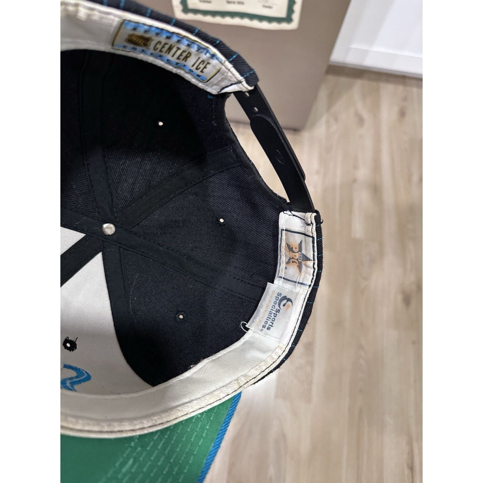 Sports Specialties Vintage San Jose Sharks Script Snapback Hat Pinstripe Size ONE SIZE - 8 Thumbnail