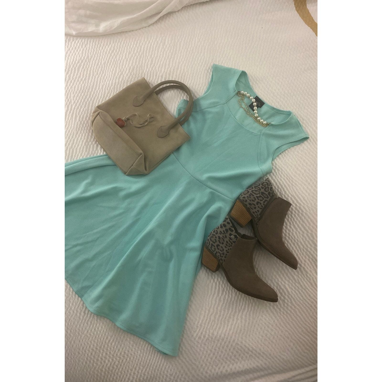 Other Rue21 Dress with necklace detail Size M / US 6-8 / IT 42-44 - 1 Thumbnail