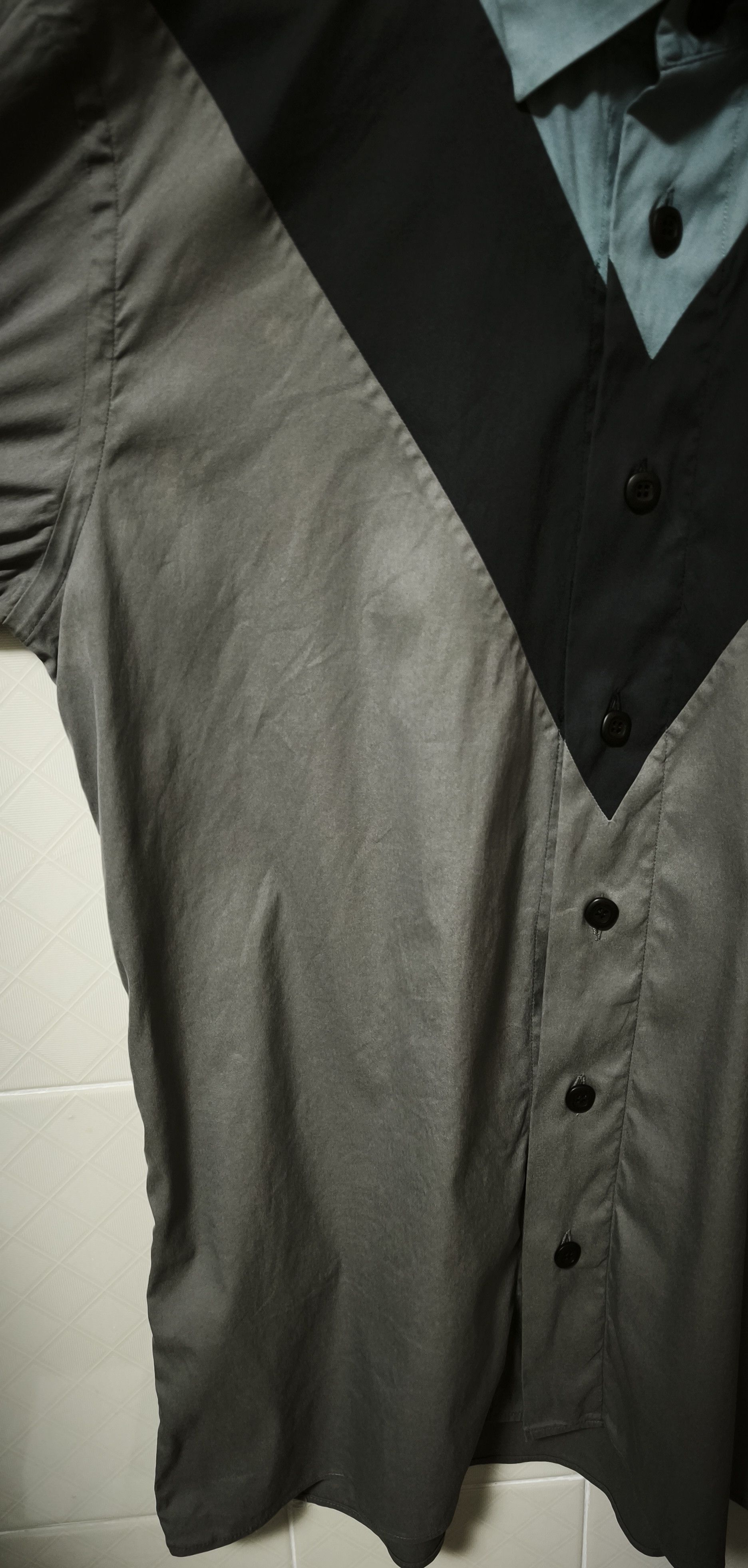 Prada FW2011 - Gray shirt with black and light blue details Size US M / EU 48-50 / 2 - 6 Thumbnail