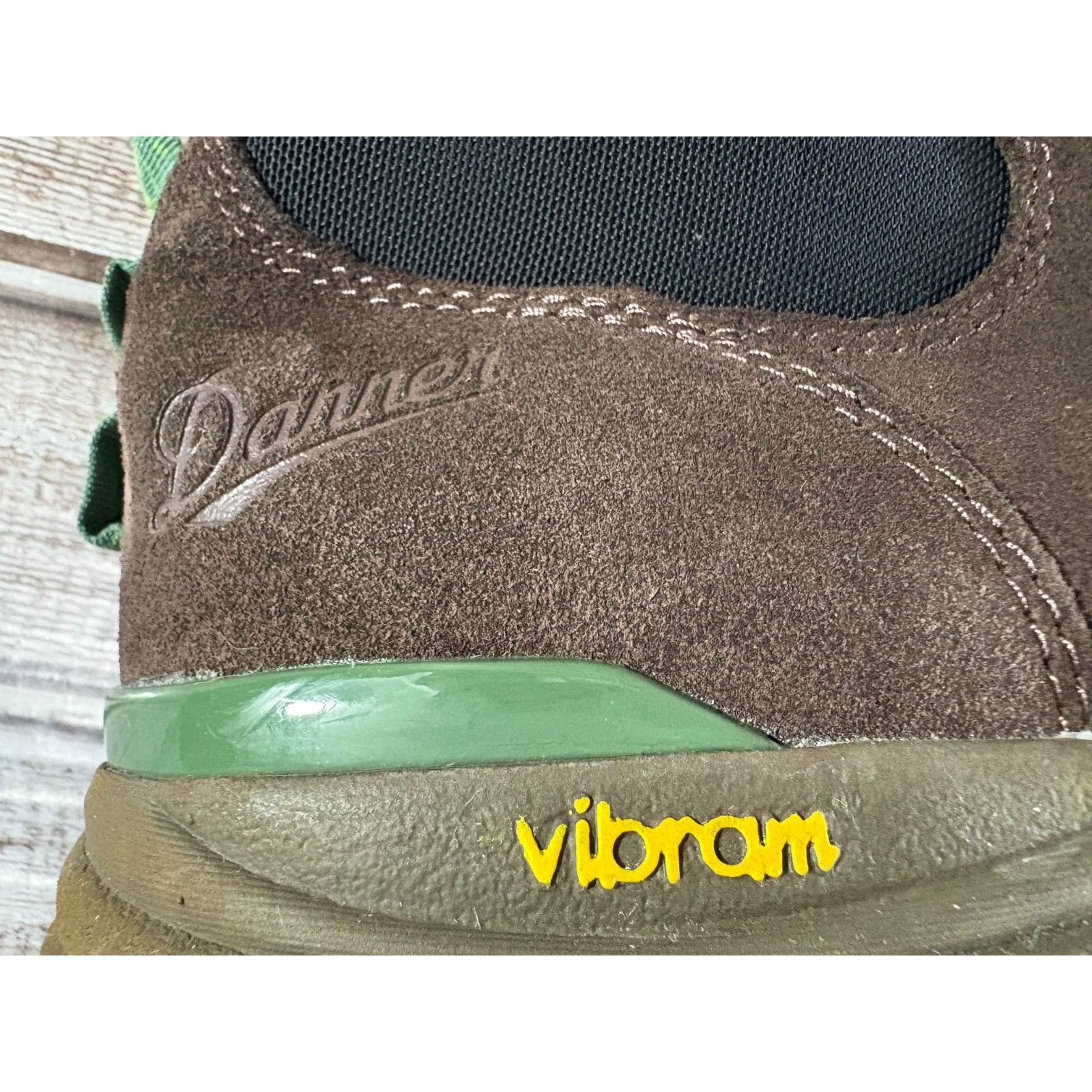 Danner Danner mountain 600 suede chelsea boots sz 9.5 color java fo Size US 9.5 / EU 42-43 - 9 Thumbnail