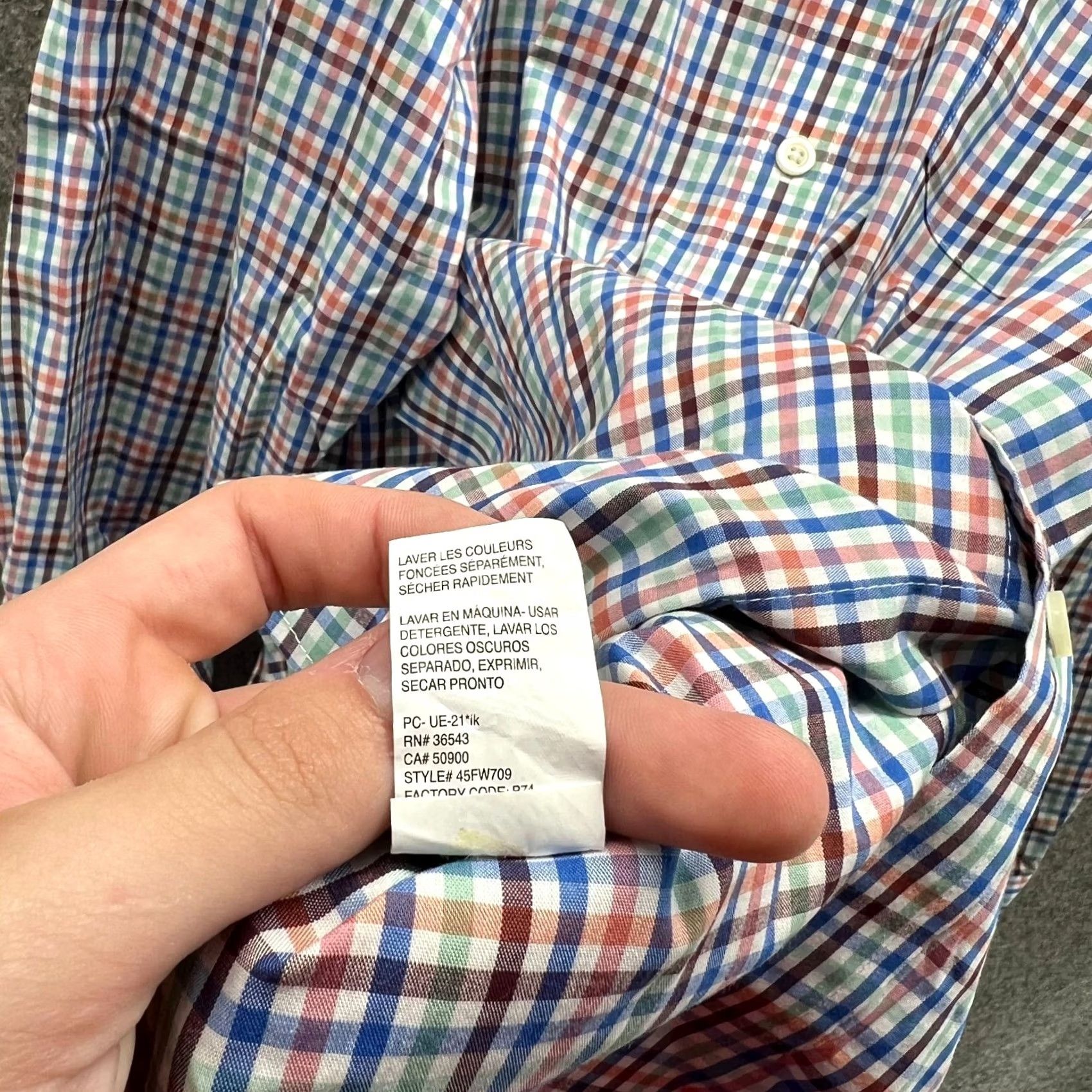 Izod VINTAGE Izod Shirt Men Large Blue Button-Down Non Iron Stretch Gingham Plaid Dress Shirt Size 42R - 3 Thumbnail