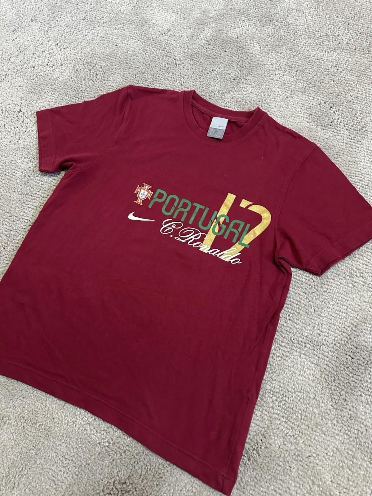 Nike Vintage Nike Ronaldo Portugal Shirt Football Jersey National Size US M / EU 48-50 / 2 - 5 Thumbnail
