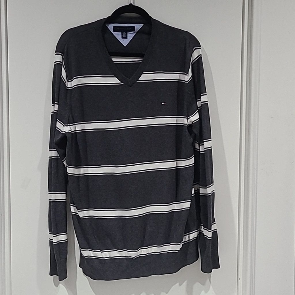 Tommy Hilfiger Tommy Hilfiger stripes sweater size XL Size US XL / EU 56 / 4 - 1 Thumbnail