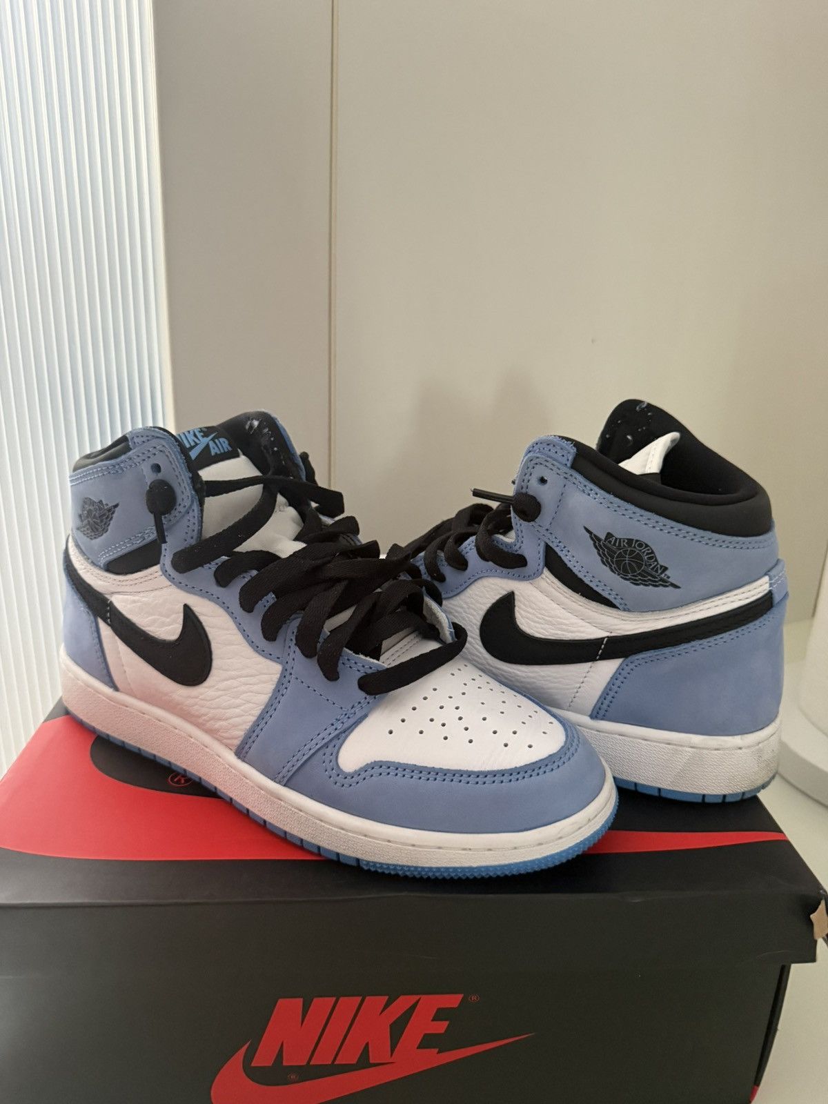 Jordan Brand Jordan 1 “University Blue” Size US 6 / EU 39 - 1 Thumbnail
