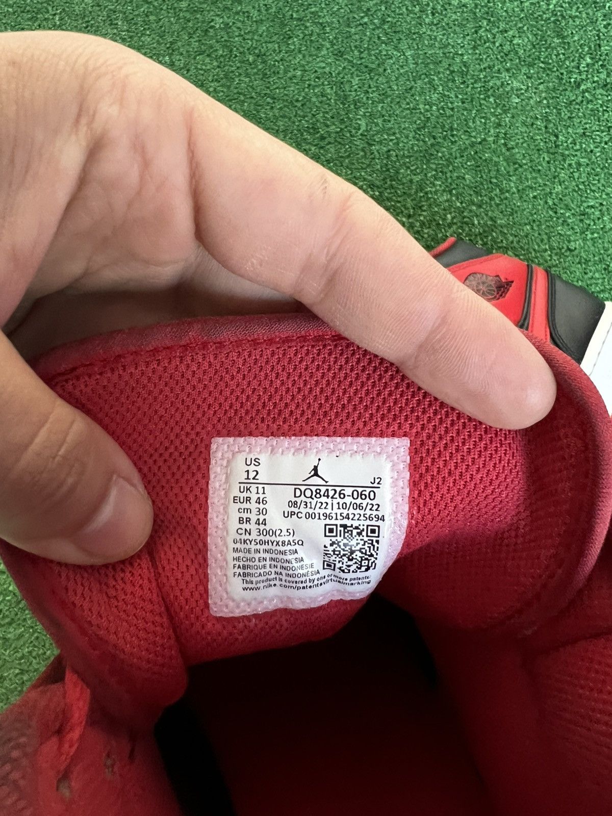Jordan Brand Nike Air Jordan 1 Mid "Alternate Bred" Size US 12 / EU 45 - 5 Thumbnail