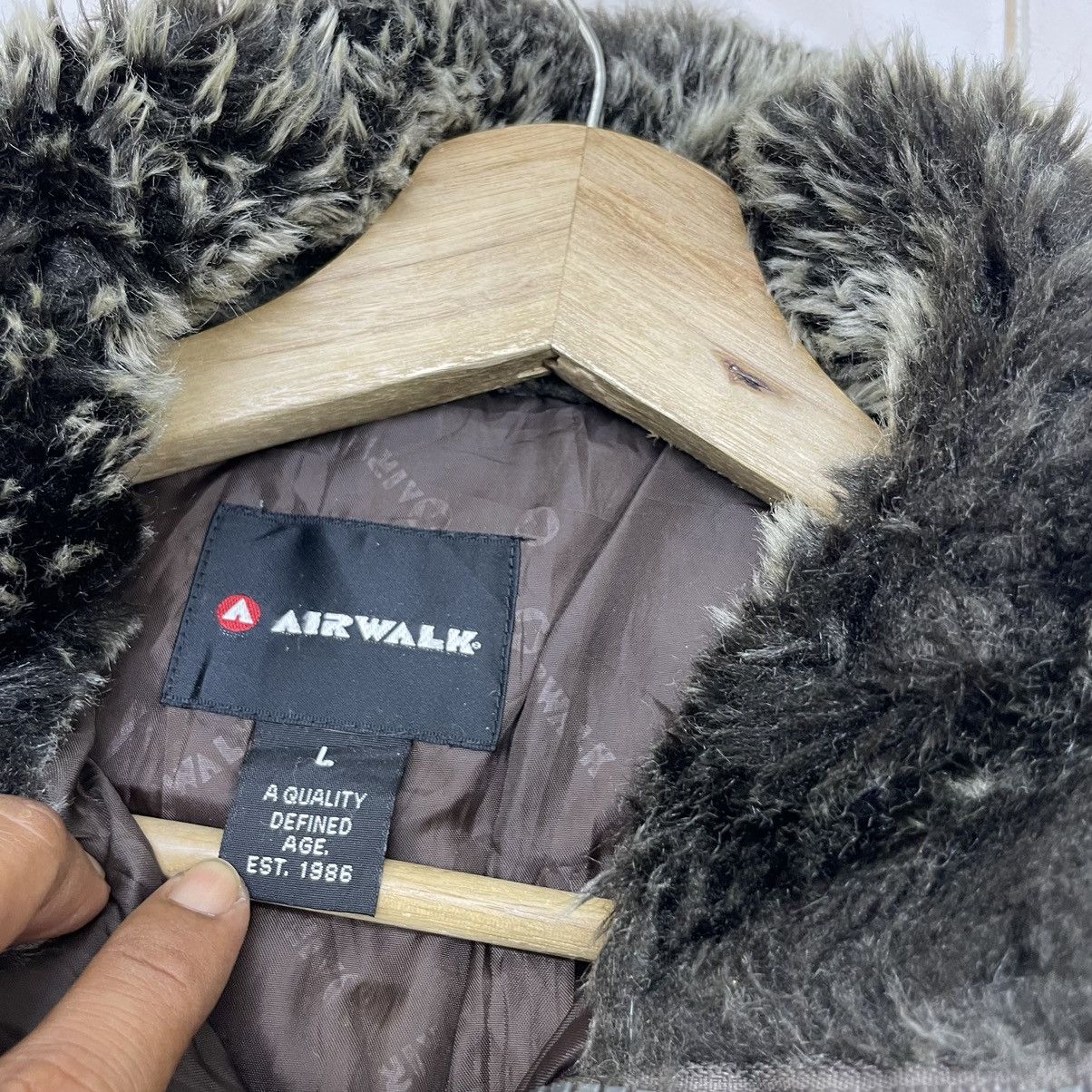 Airwalk Vintage Airwalk Puffer Jacket Size US L / EU 52-54 / 3 - 7 Thumbnail