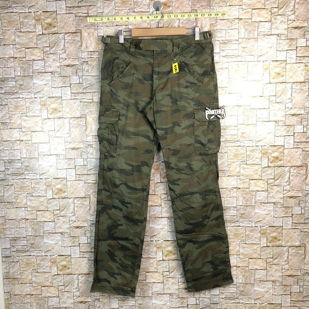 LOWRYS FARM Lowrys Farm Pantera Camo Green Cargo Multipocket Pants #A592 Size US 31 - 1 Thumbnail