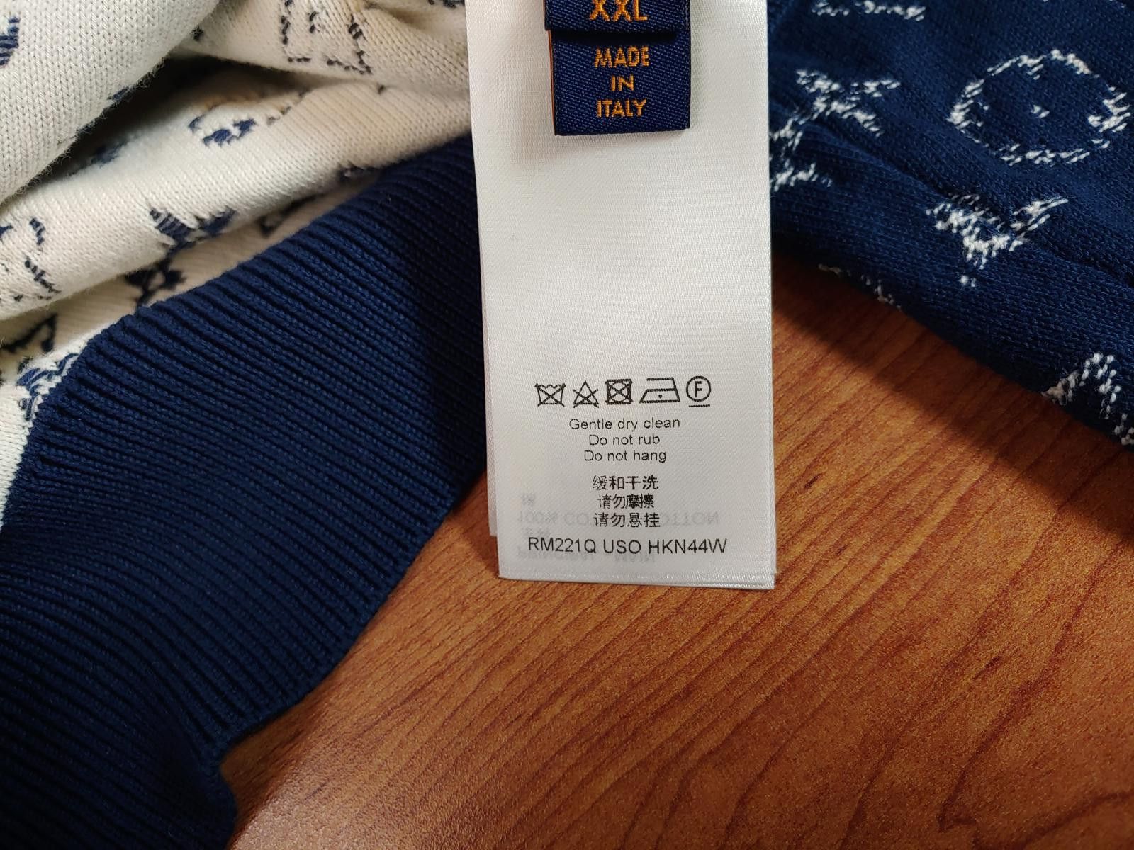 Louis Vuitton Louis Vuitton Monogram Degrade Knitwear in Navy Size US L / EU 52-54 / 3 - 5 Thumbnail