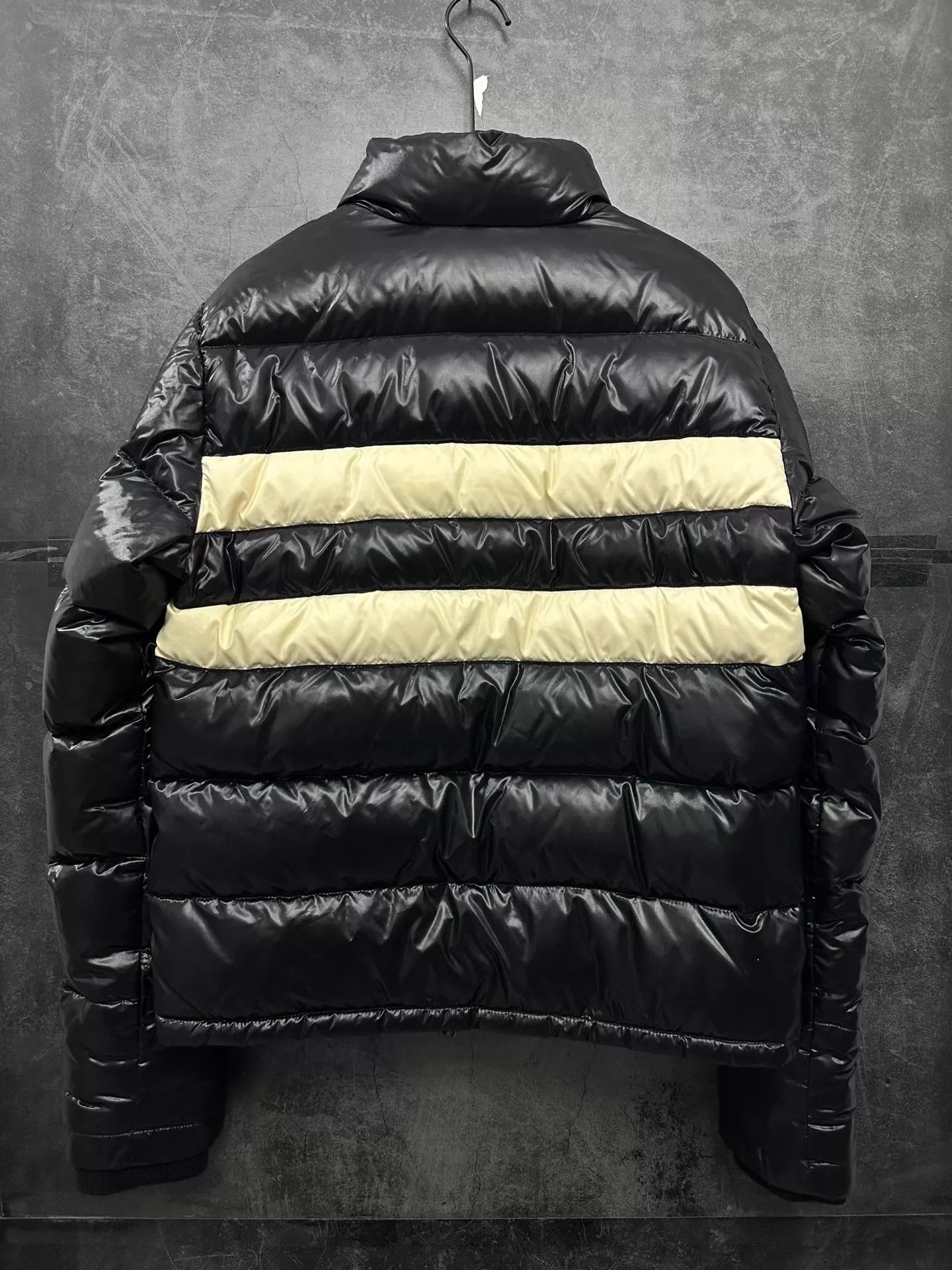 Moncler Moncler Thomas striped glossy black puffer coat M Size XS / US 0-2 / IT 36-38 - 2 Thumbnail