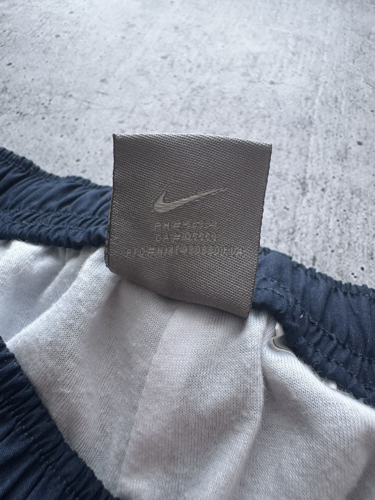 Nike Nike vintage pants joggers nylon y2k drill Size US 34 / EU 50 - 11 Thumbnail
