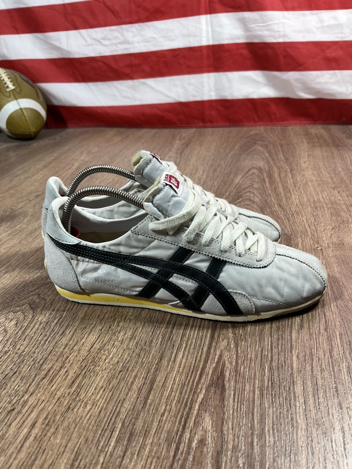 Onitsuka Tiger Onitsuka Tiger Vintage Size US 9 / EU 42 - 1 Thumbnail