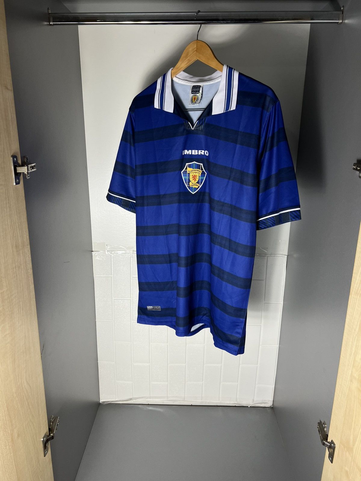 Umbro VINTAGE UMBRO SCOTLAND RETRO SOCCER JERSEY BLOKE Y2K 90s Size US XXL / EU 58 / 5 - 8 Thumbnail