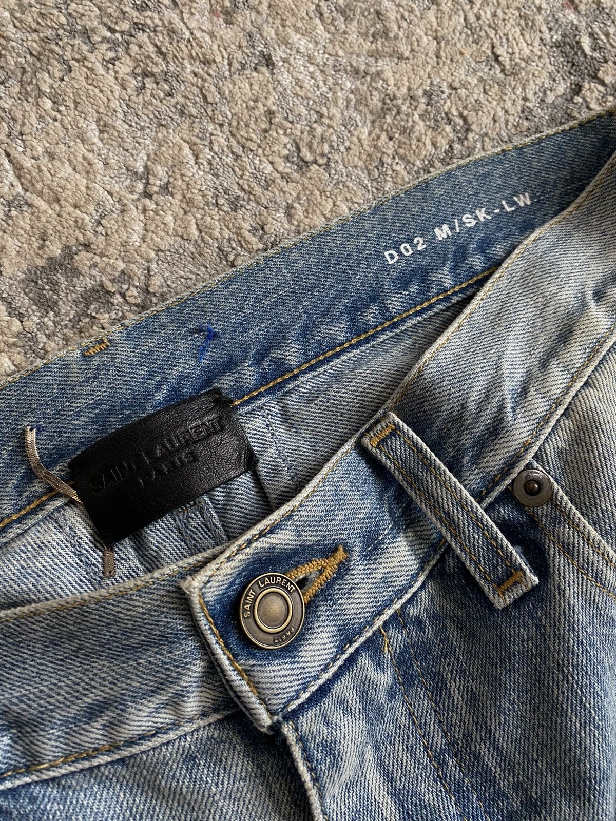 Hedi Slimane × Saint Laurent Paris Saint Laurent - 2015 Knee Repair D02 Lightwash Jeans Size US 32 / EU 48 - 5 Thumbnail
