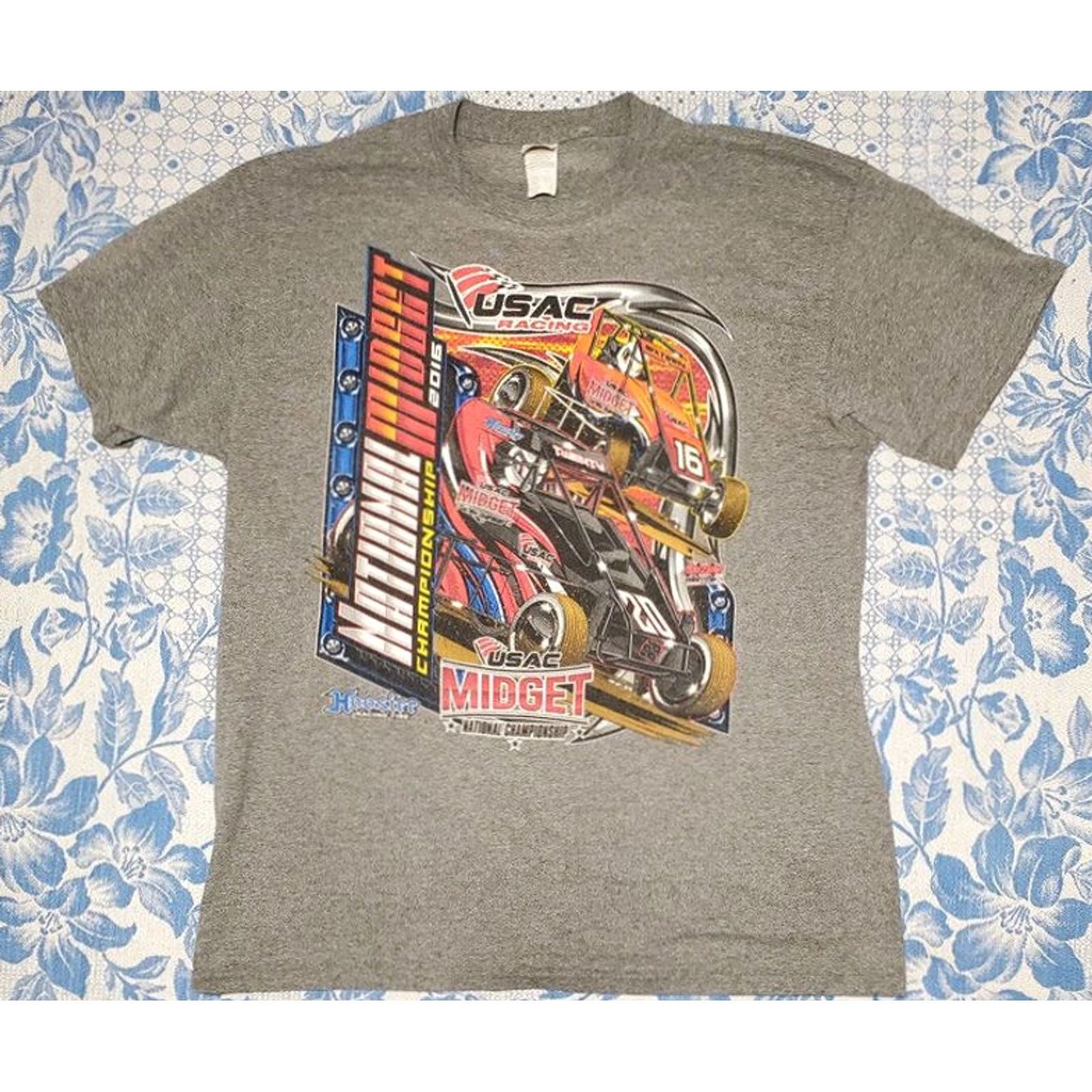 Gildan 2016 USAC Racing Midget National Championship Gray t-shirt L Gildan Data Redaction? Size US L / EU 52-54 / 3 - 2 Thumbnail