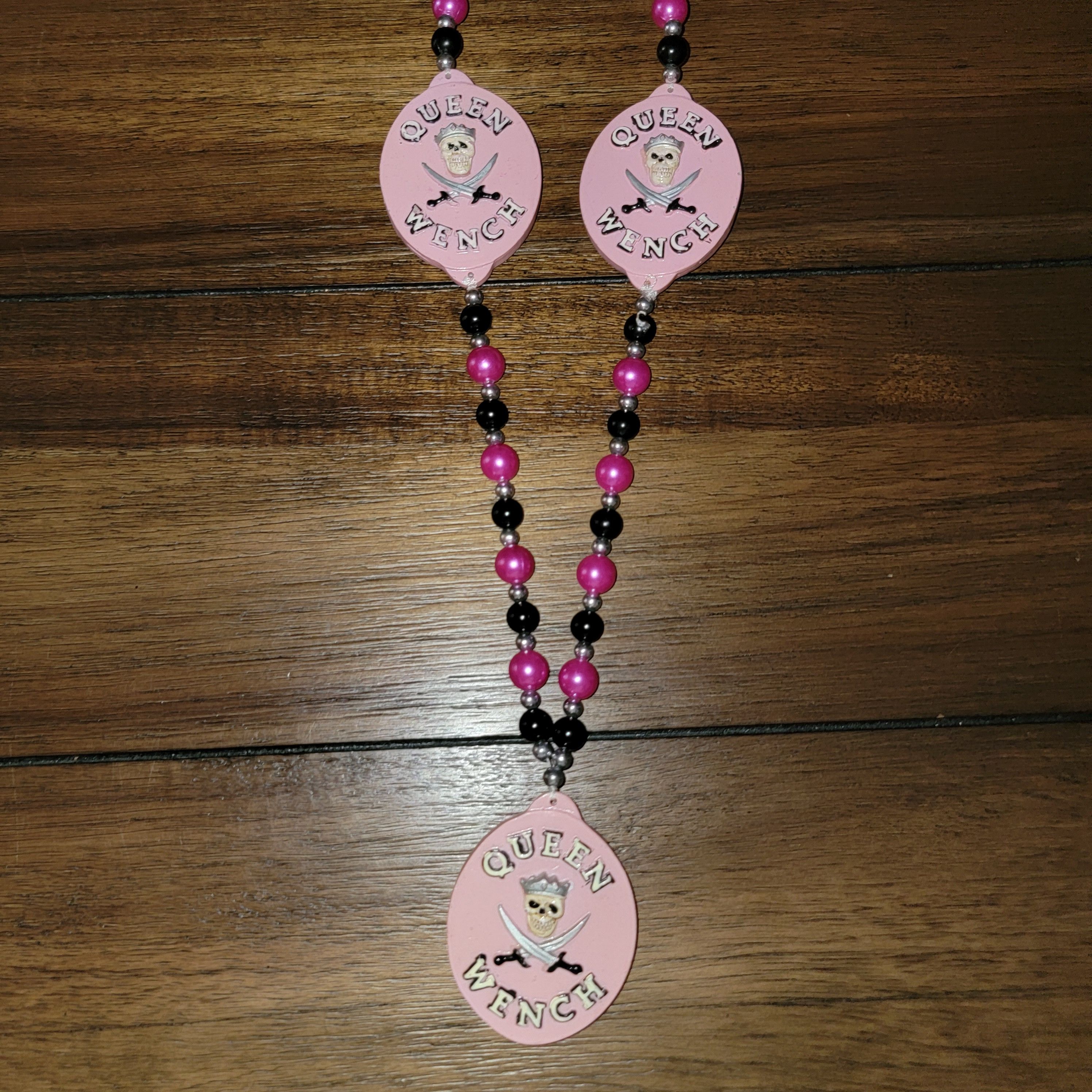 Other Queen Wench Pink & Black Mardi Gras Necklace / Beads Size ONE SIZE - 3 Thumbnail