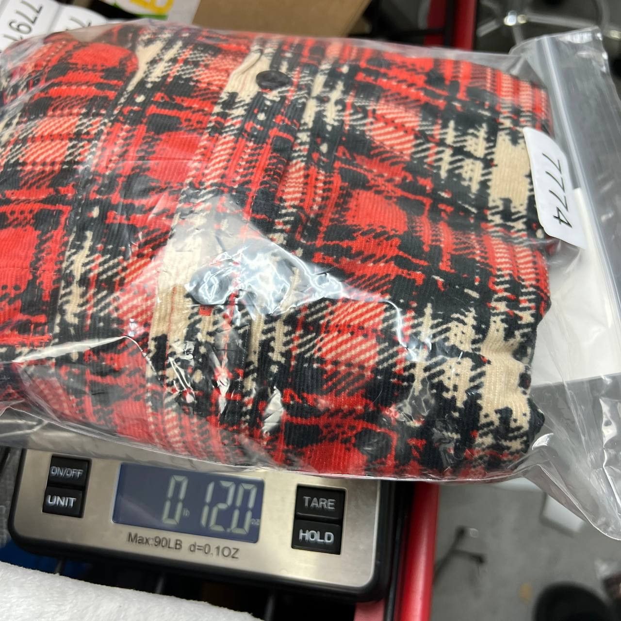 Bdg BDG Shirt Mens Red Large Plaid Corduroy Button Down Size US L / EU 52-54 / 3 - 8 Thumbnail
