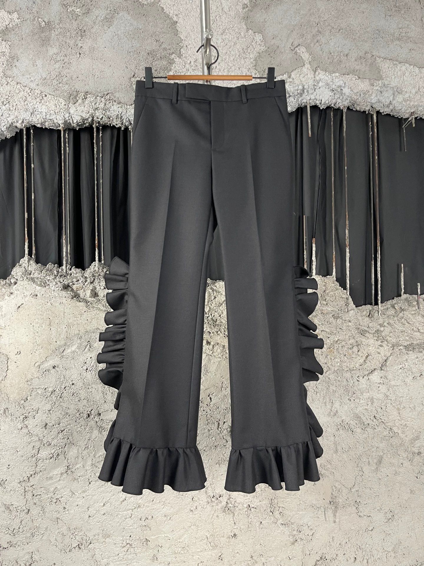Gucci Gucci Lace Trim Pants US 36 New Size 25" / US 0 / IT 36 - 1 Thumbnail
