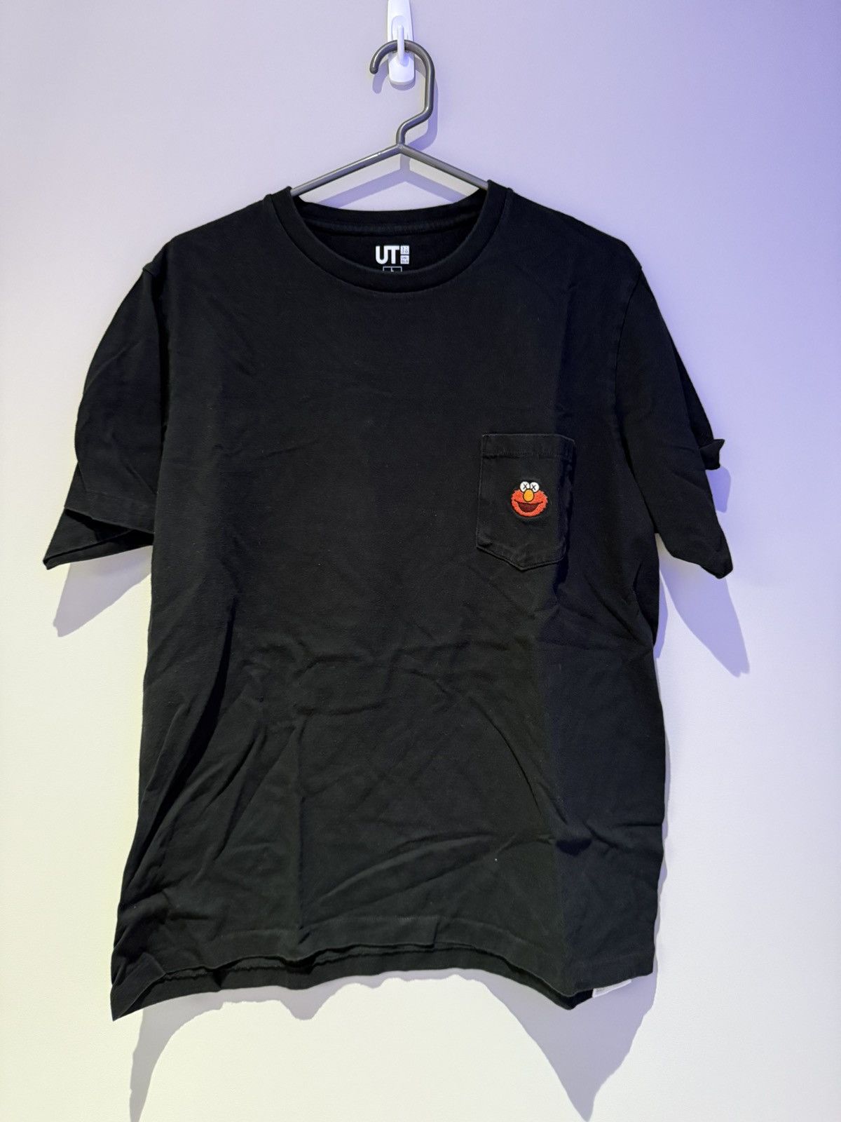 Kaws Kaws x Uniqlo UT x Sesame Street 2018 limited edition Size US L / EU 52-54 / 3 - 1 Thumbnail