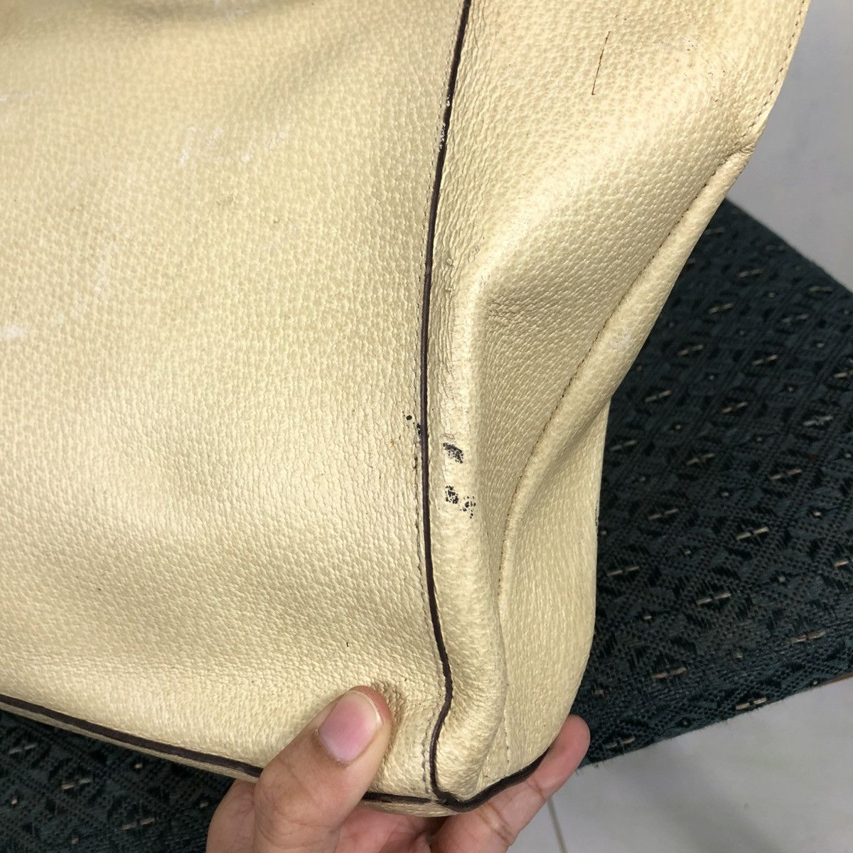Prada 🔥VINTAGE HAND BAG PIG SKINS LEATHER PRADA MADE IN ITALY Size ONE SIZE - 9 Thumbnail