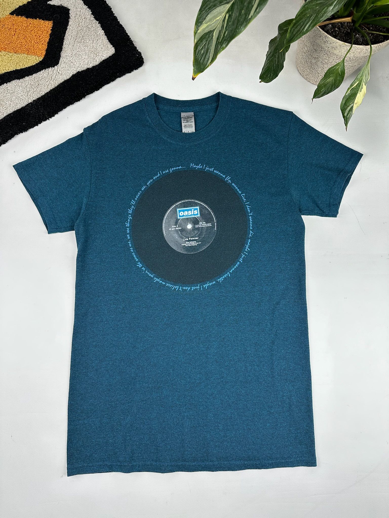 Band Tees Oasis rock band tee vinyl Size US S / EU 44-46 / 1 - 1 Thumbnail