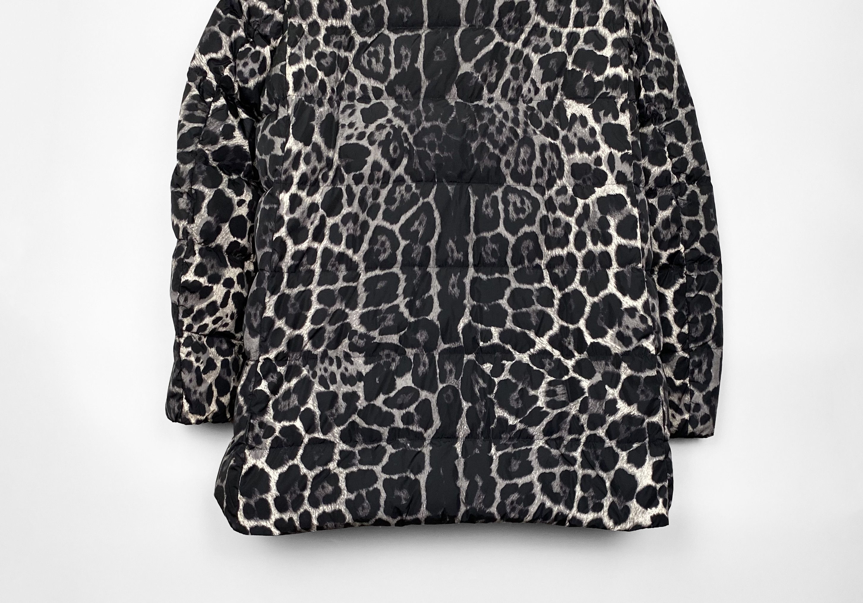 Moncler MONCLER Torcelle Giubbotto Leopard Print Wmns Down Coat Size XL / US 12-14 / IT 48-50 - 8 Thumbnail