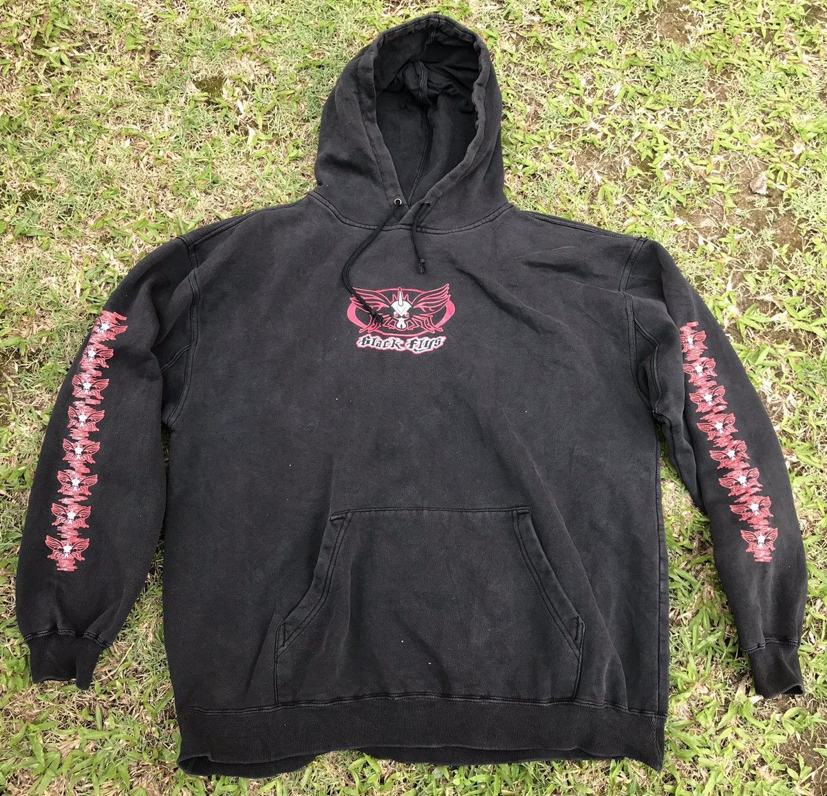 Other 90s black flys skateboard big logo hoodie….. Size US XL / EU 56 / 4 - 2 Thumbnail