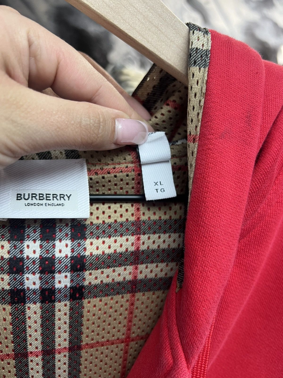 Burberry Burberry Red Zipper Hoodie Size US XL / EU 56 / 4 - 10 Thumbnail