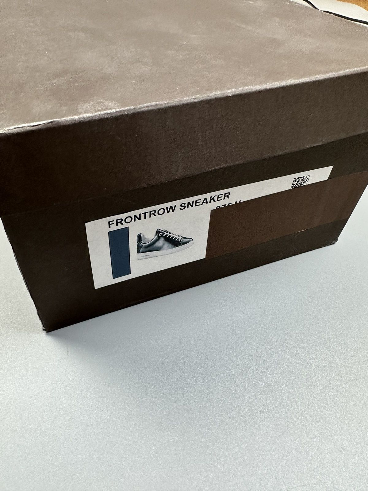 Louis Vuitton Louis Vuitton Silver Leather Sneakers Size US 9.5 / EU 42-43 - 18 Thumbnail