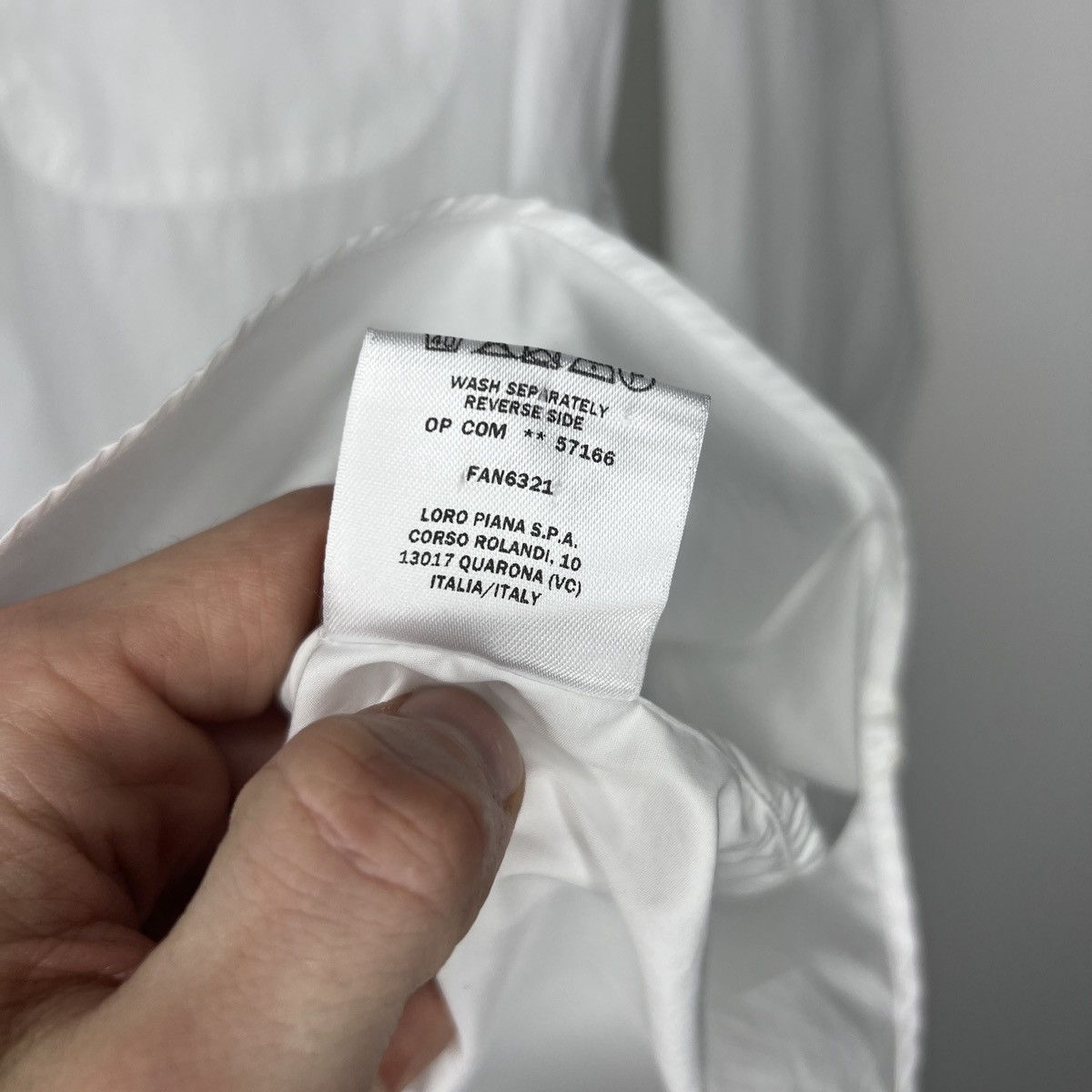 Loro Piana Loro Piana Shirt Button Up White Classic Luxury Basic Size US M / EU 48-50 / 2 - 10 Thumbnail