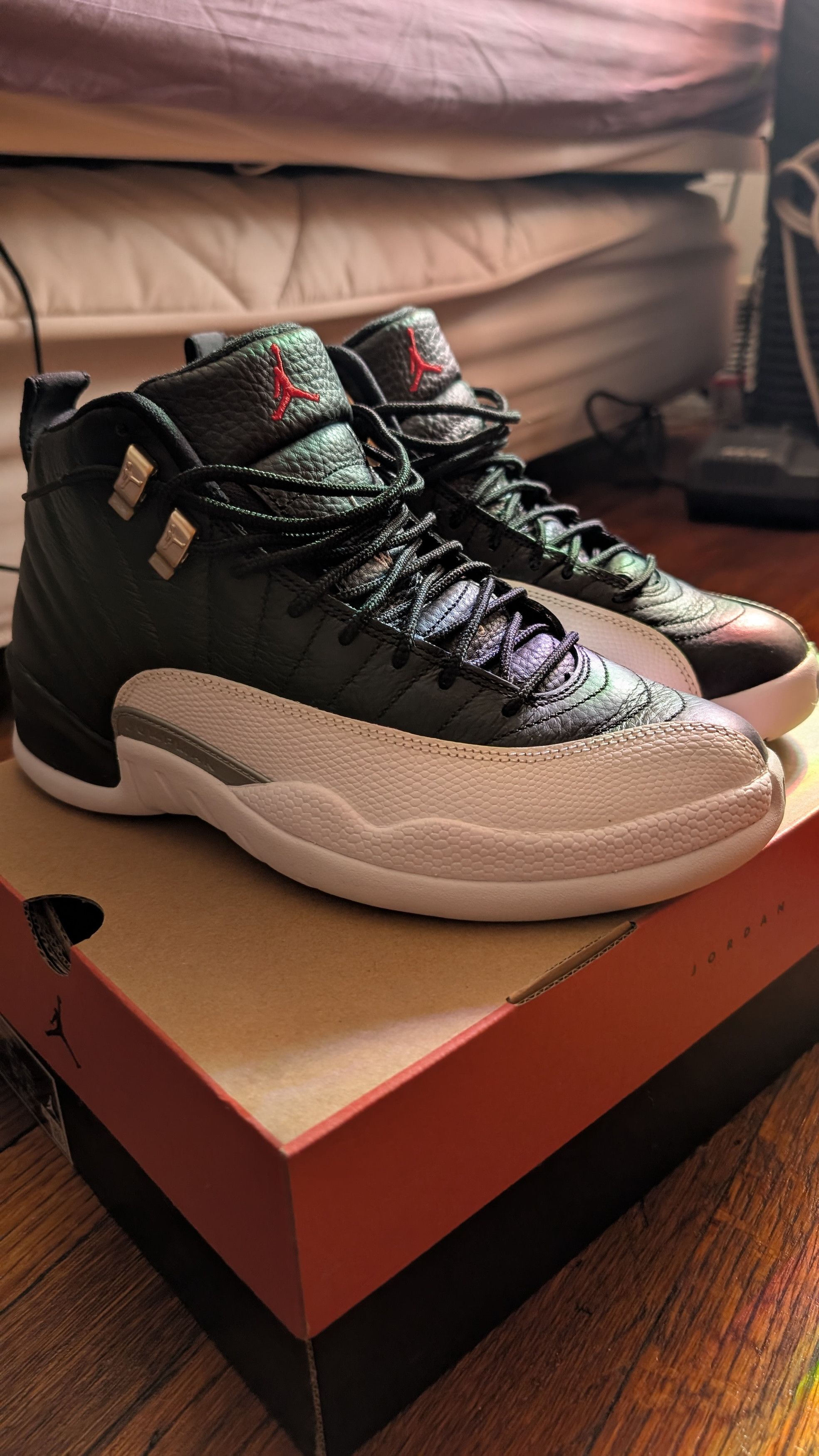 Nike Jordan 12 retro Size US 7.5 / EU 40-41 - 3 Thumbnail