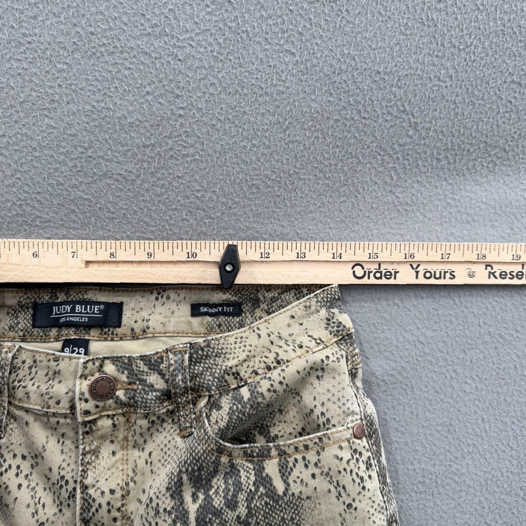 Vintage Judy Blue Jeans Womens Skinny 9/29 Beige Gray Snake Print Stretch JB84177 Jeans Slim Pockets Zip Fly Belt Loops Denim Black? Size 30" / US 8 / IT 44 - 6 Thumbnail