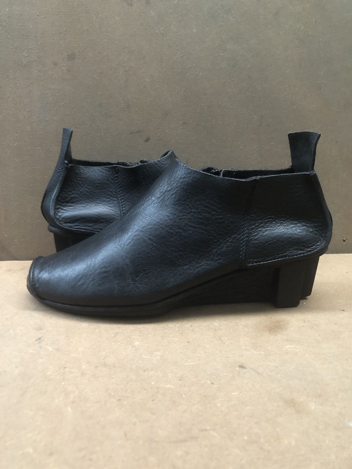 Trippen Trippen Black Calfskin Leather Women’s Ankle Shoes Size 39 Size US 8 / IT 38 - 8 Thumbnail