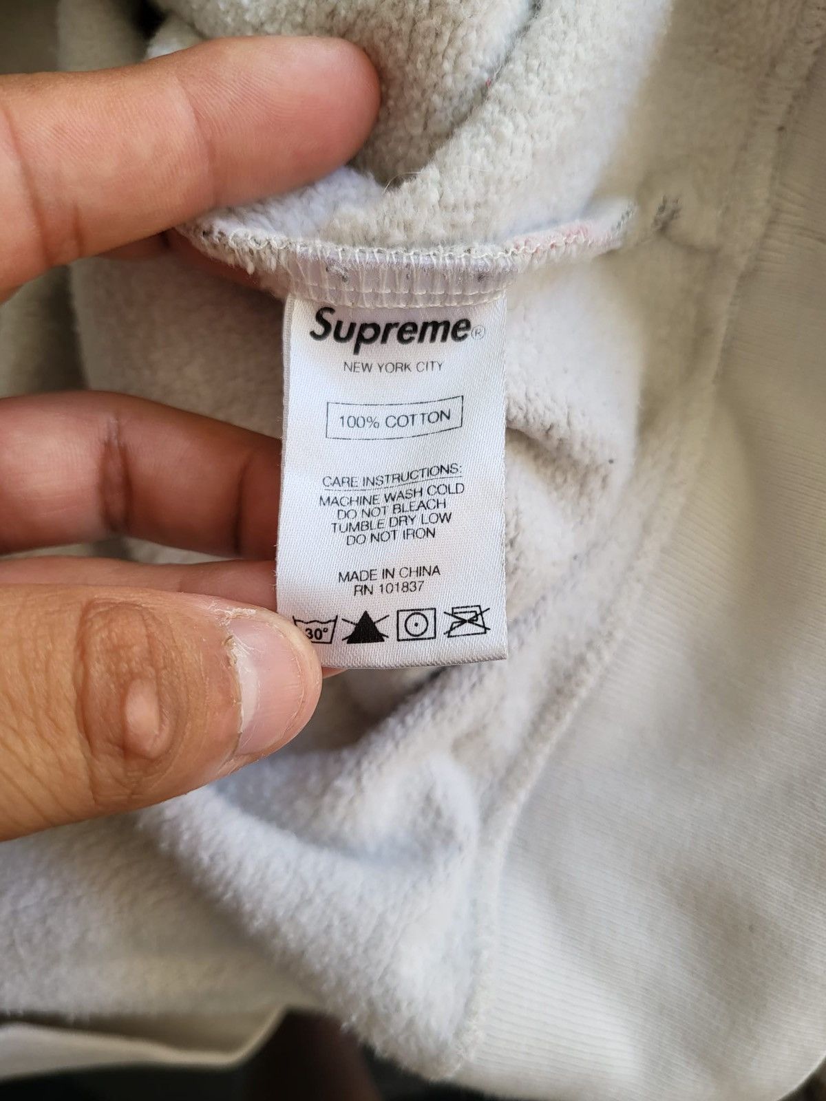 Supreme Supreme Hoodie Size US L / EU 52-54 / 3 - 10 Thumbnail