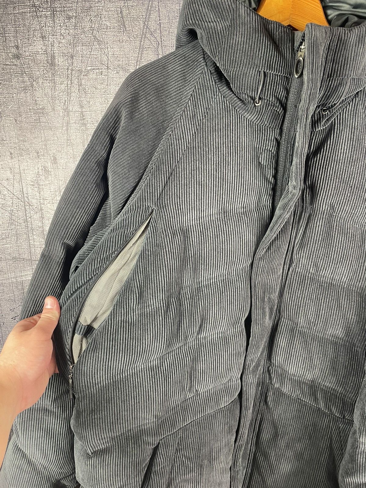 Oakley 2008 Oakley Ventilated Corduroy Puffer Jacket Size US L / EU 52-54 / 3 - 8 Thumbnail