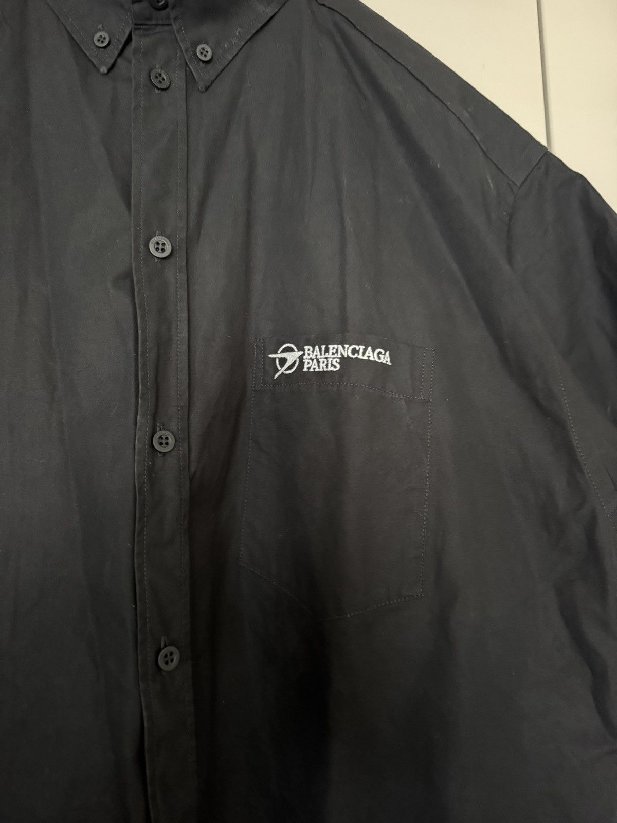 Balenciaga Balenciaga Big logo short sleeve shirt Size US M / EU 48-50 / 2 - 3 Thumbnail