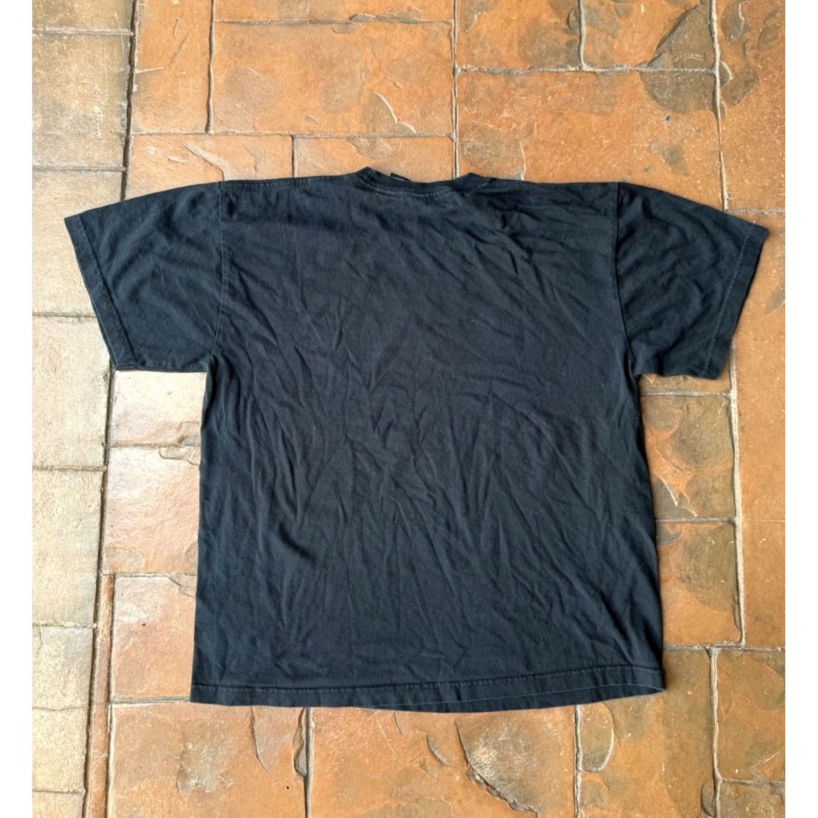 Vintage Vintage Dec. 25 What Happen Under the Mistletoe Stays Under the Mistletoe T-Shirt XL Black Graphic Tee Mens Size US XL / EU 56 / 4 - 3 Thumbnail
