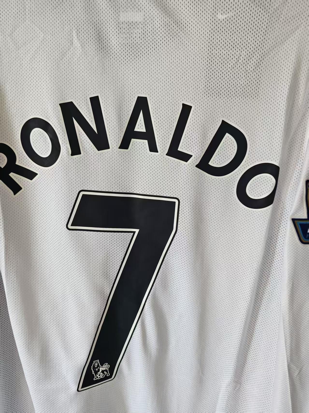 Other 2008 2009 MUFC #7 C Ronaldo Jersey White Size US S / EU 44-46 / 1 - 3 Thumbnail