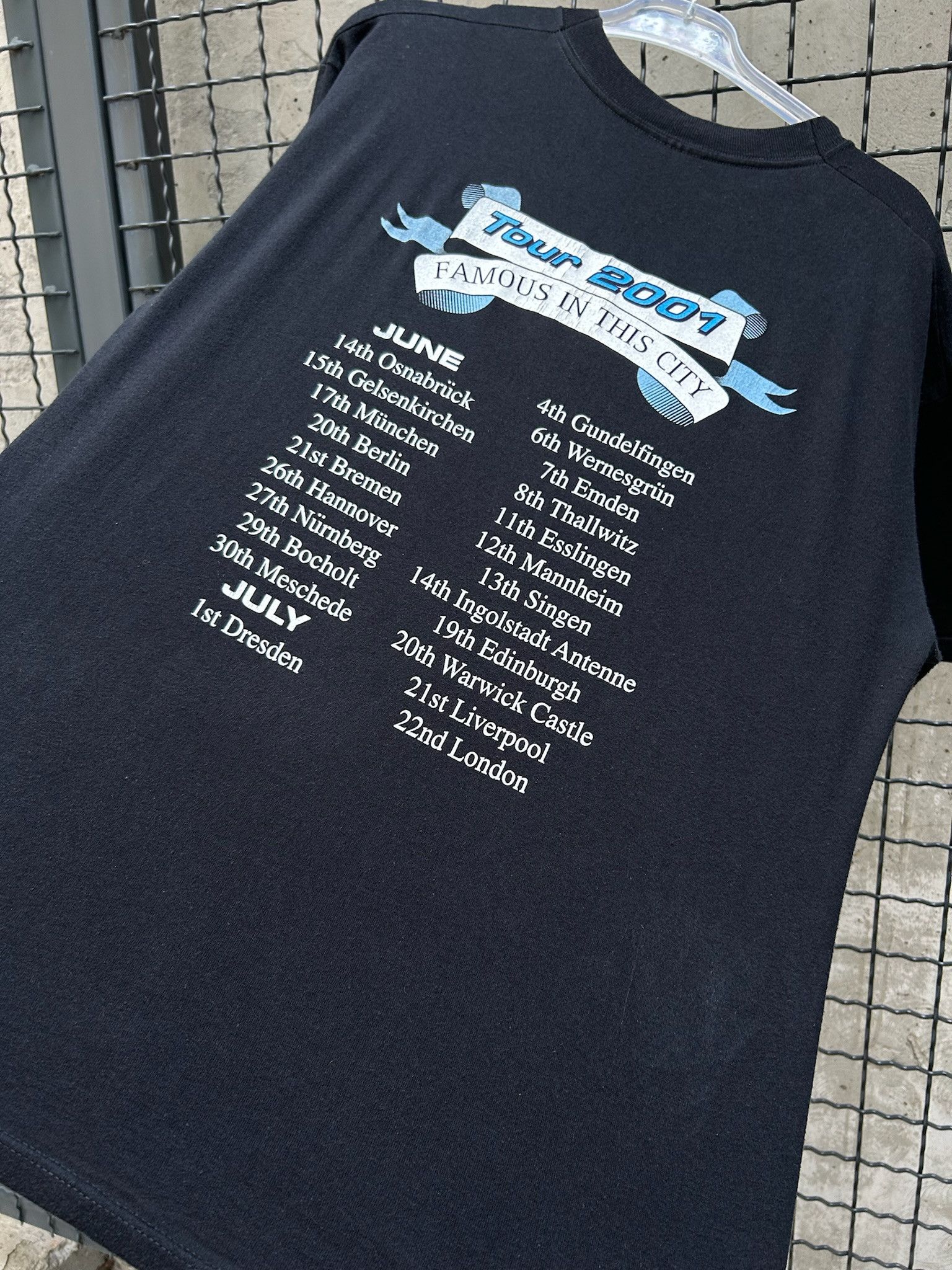 Band Tees Vintage 2001 Status Quo Famous In The Century Tour T-shirt Size US L / EU 52-54 / 3 - 15 Thumbnail
